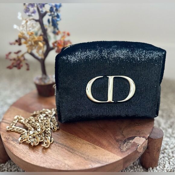 Dior pouch converted to crossbody bag - Picture 8 of 11